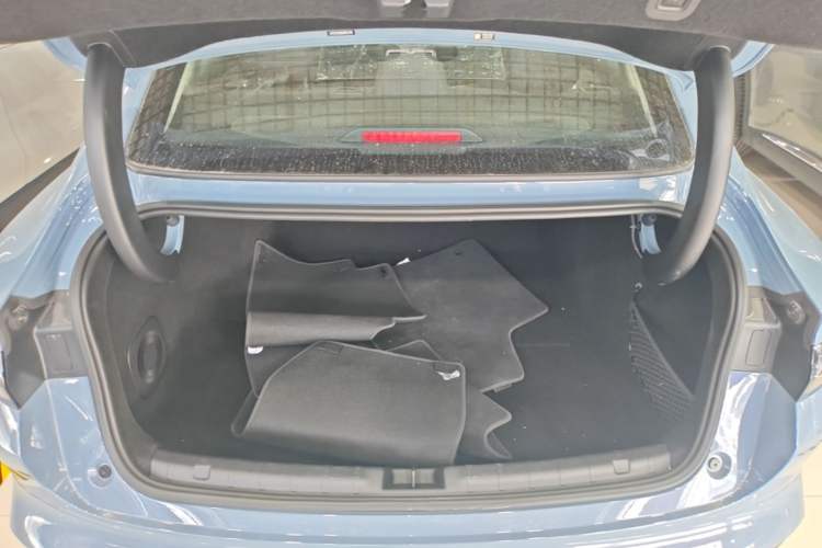Used Leapmotor B01 2025 550 LiDAR Edition Trunk