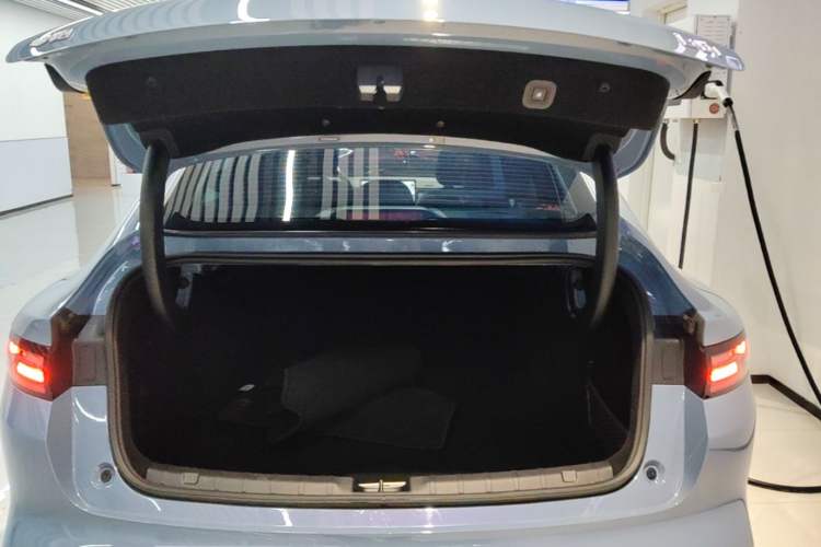 Used Leapmotor B01 2025 550 LiDAR Edition Trunk