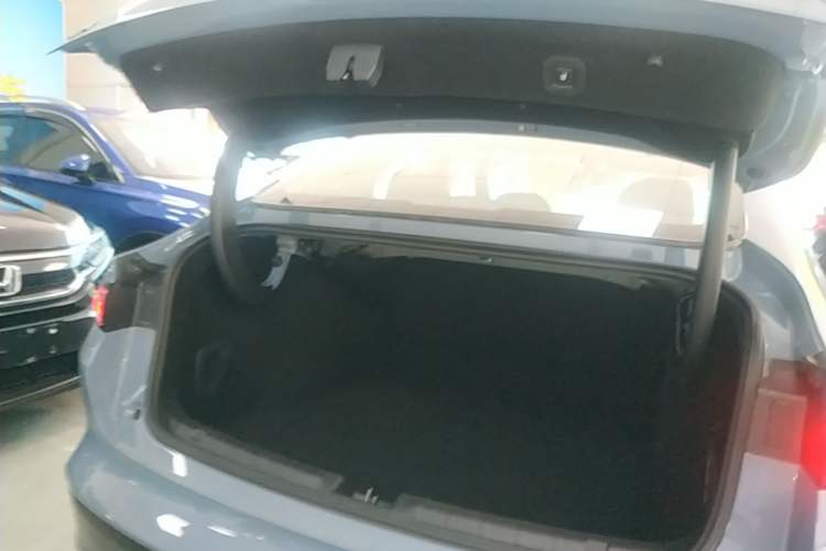 Used Leapmotor B01 2025 550 LiDAR Edition Trunk