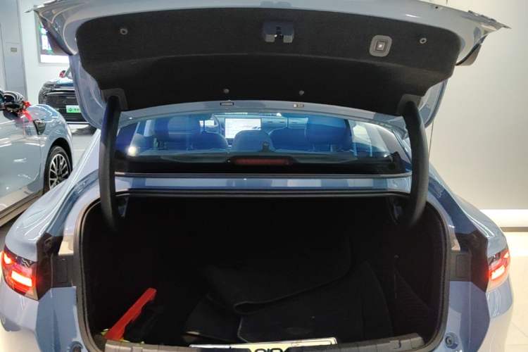 Used Leapmotor B01 2025 550 LiDAR Edition Trunk