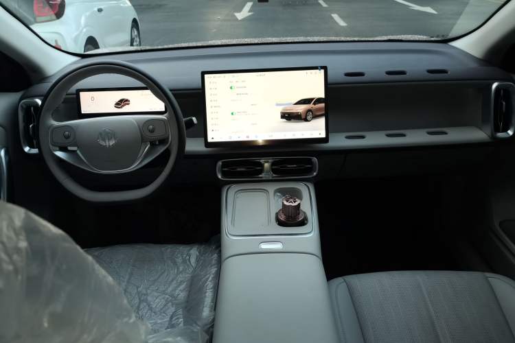Used Leapmotor B01 2025 550 Enjoyment Edition Center Console