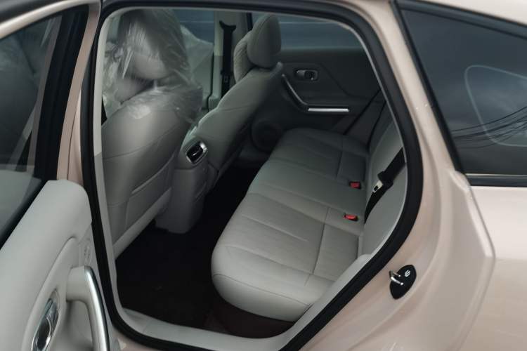 Used Leapmotor B01 2025 550 Enjoyment Edition Left Rear Seat