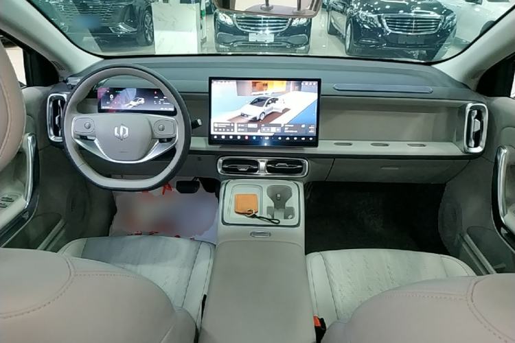 Used Leapmotor B01 2025 650 Enjoyment Edition Center Console
