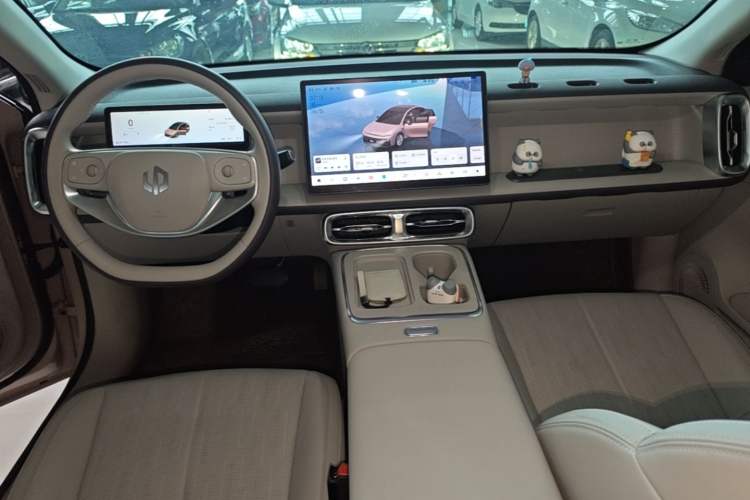 Used Leapmotor B01 2025 650 Enjoyment Edition Center Console