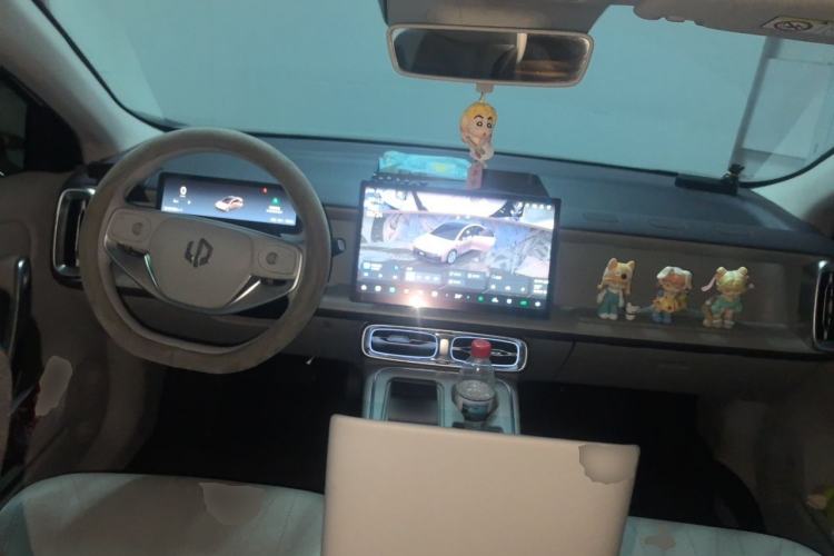 Used Leapmotor B01 2025 650 Enjoyment Edition Center Console