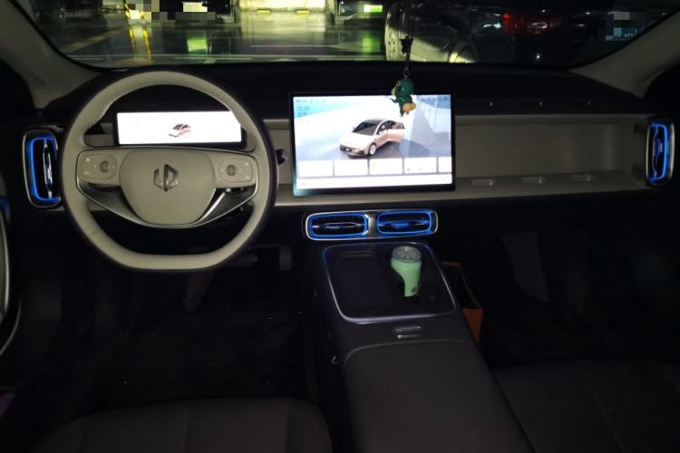 Used Leapmotor B01 2025 650 Enjoyment Edition Center Console