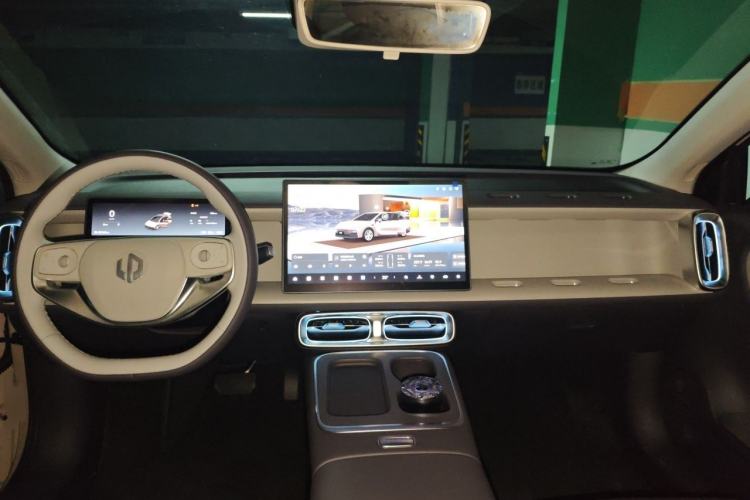 Used Leapmotor B01 2025 650 Enjoyment Edition Center Console