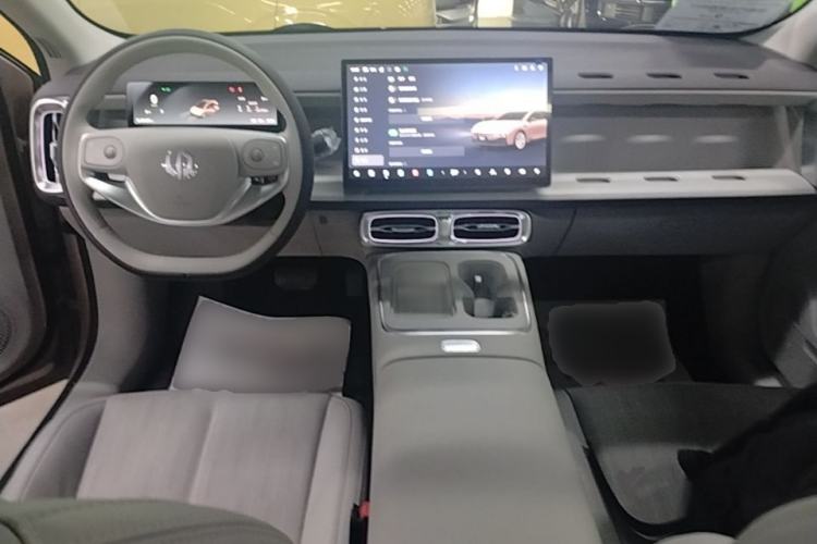 Used Leapmotor B01 2025 650 Enjoyment Edition Center Console