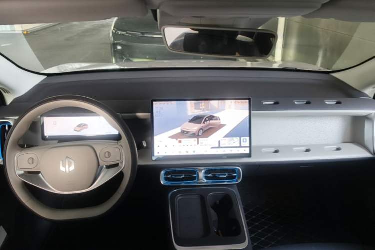 Used Leapmotor B01 2025 550 LiDAR Edition Center Console