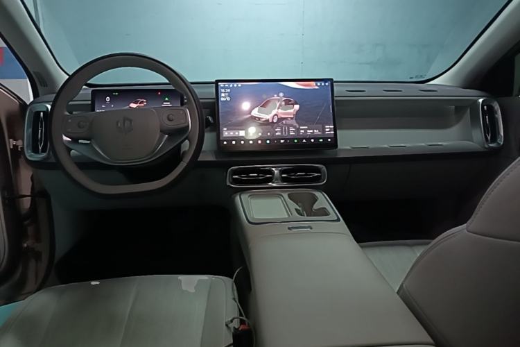 Used Leapmotor B01 2025 650 Enjoyment Edition Center Console