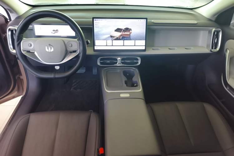 Used Leapmotor B01 2025 550 Comfort Edition Center Console