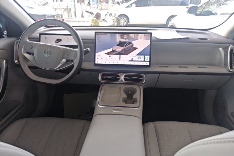 Used Leapmotor B01 2025 650 Enjoyment Edition Center Console