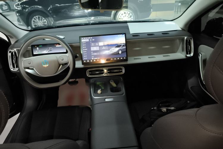 Used Leapmotor B01 2025 650 LiDAR Edition Center Console
