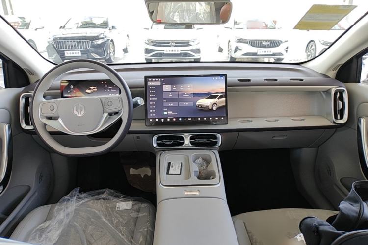 Used Leapmotor B01 2025 430 Comfort Edition Center Console