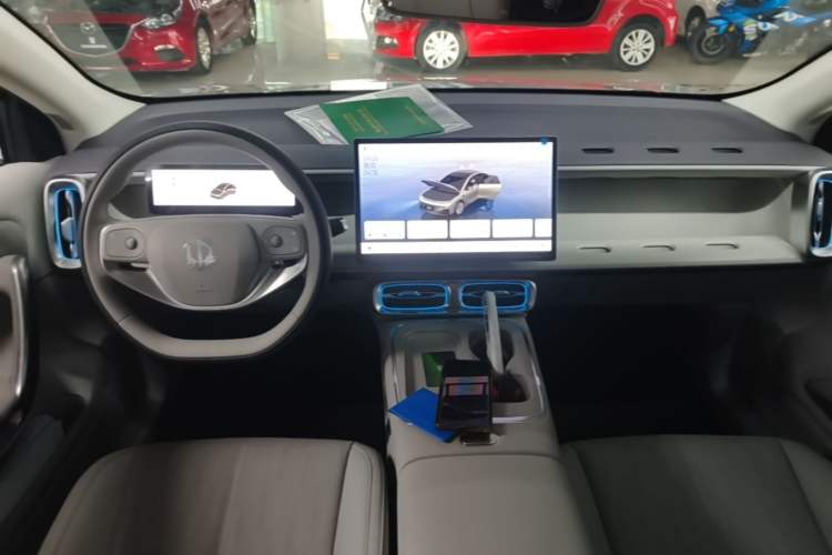 Used Leapmotor B01 2025 650 Enjoyment Edition Center Console