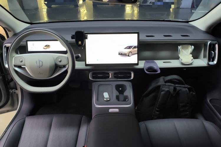 Used Leapmotor B01 2025 650 Enjoyment Edition Center Console