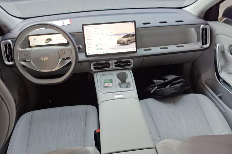 Used Leapmotor B01 2025 650 Enjoyment Edition Center Console