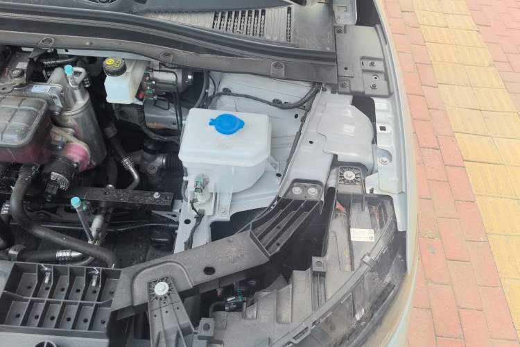 Used Leapmotor B01 2025 650 LiDAR Edition Engine Bay Left