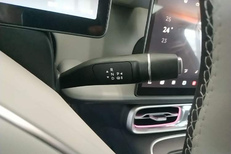 Used Leapmotor B01 2025 650 Enjoyment Edition Gear Lever