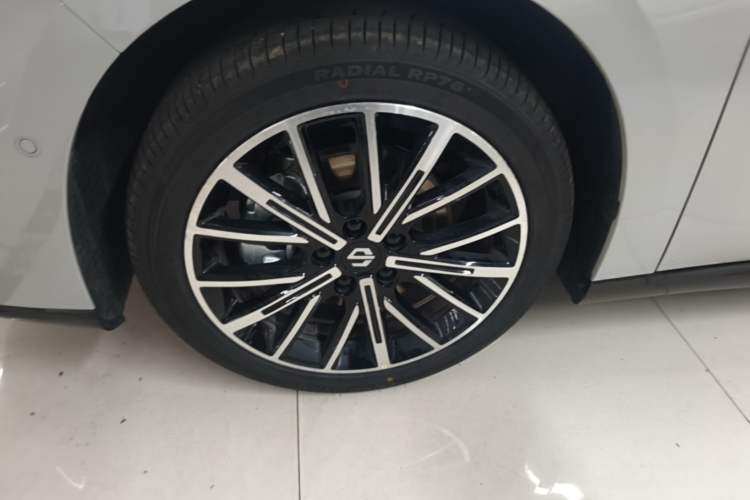Used Leapmotor B01 2025 650 Enjoyment Edition Left Front Wheel Hub