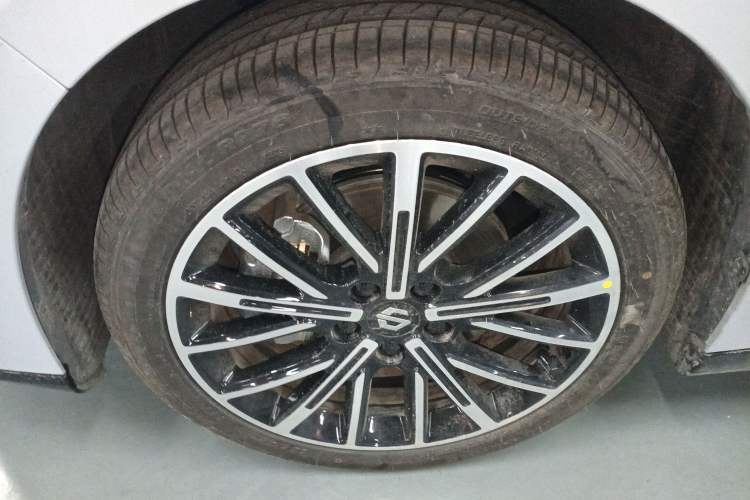 Used Leapmotor B01 2025 550 Enjoyment Edition Left Front Wheel Hub