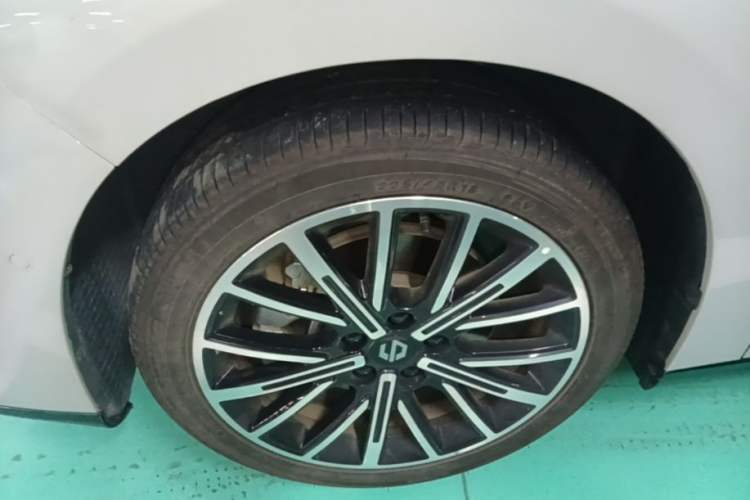 Used Leapmotor B01 2025 650 Enjoyment Edition Left Front Wheel Hub
