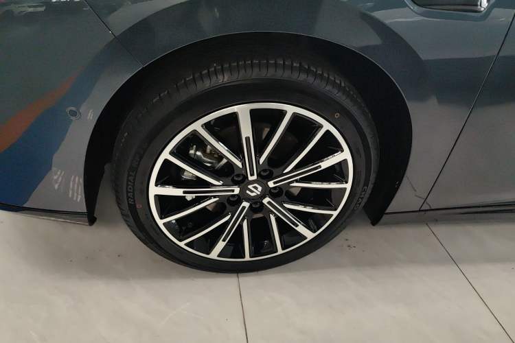 Used Leapmotor B01 2025 650 Enjoyment Edition Left Front Wheel Hub