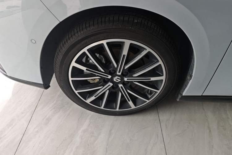 Used Leapmotor B01 2025 650 Enjoyment Edition Left Front Wheel Hub