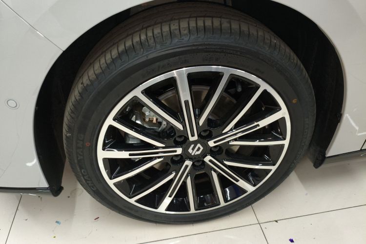 Used Leapmotor B01 2025 550 Enjoyment Edition Left Front Wheel Hub