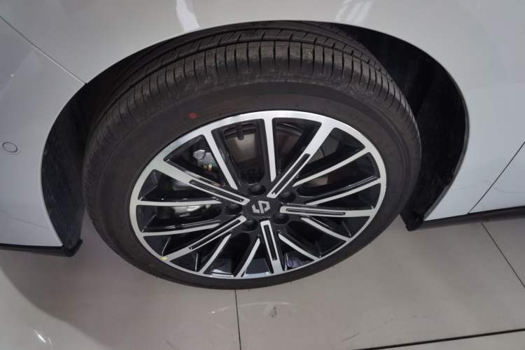 Used Leapmotor B01 2025 650 Enjoyment Edition Left Front Wheel Hub