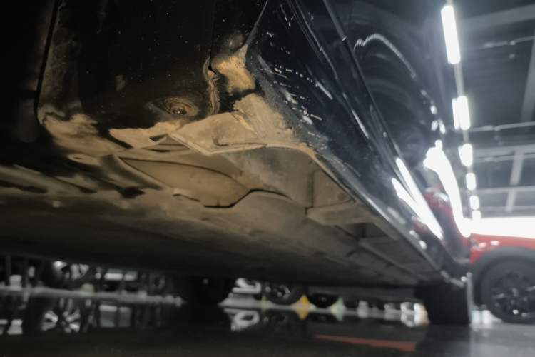Used Leapmotor B01 2025 650 LiDAR Edition Left Side Sill
