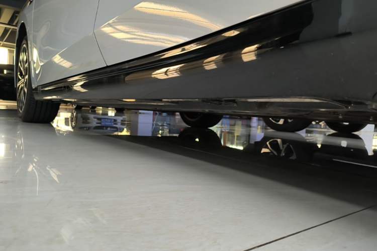 Used Leapmotor B01 2025 650 Enjoyment Edition Left Side Sill