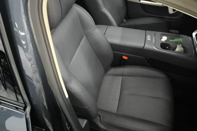 Used Leapmotor B01 2025 650 LiDAR Edition Right Front Seat