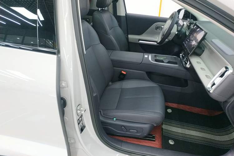 Used Leapmotor B01 2025 650 LiDAR Edition Right Front Seat