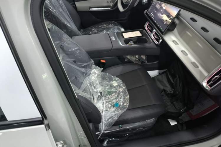Used Leapmotor B01 2025 650 LiDAR Edition Right Front Seat
