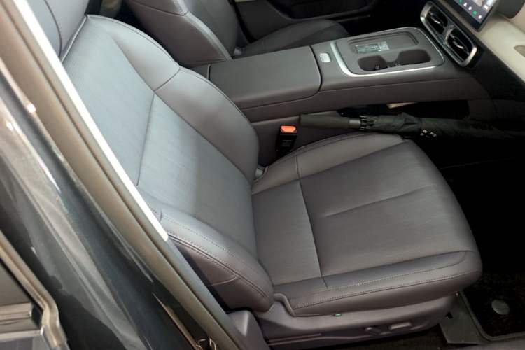 Used Leapmotor B01 2025 650 LiDAR Edition Right Front Seat