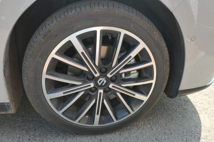 Used Leapmotor B01 2025 650 Enjoyment Edition Right Front Wheel Hub