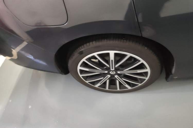 Used Leapmotor B01 2025 650 LiDAR Edition Right Rear Wheel Hub