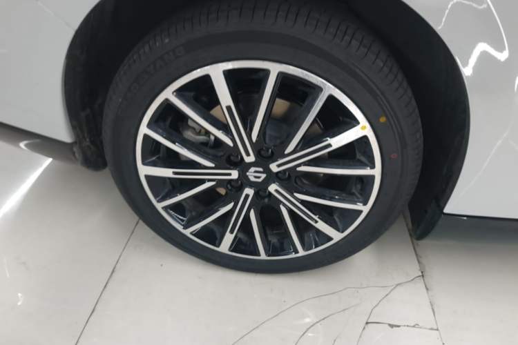 Used Leapmotor B01 2025 650 Enjoyment Edition Right Rear Wheel Hub