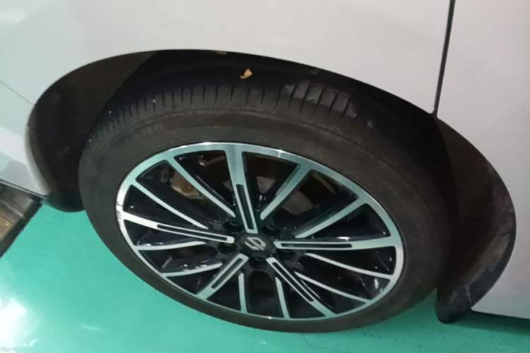Used Leapmotor B01 2025 650 Enjoyment Edition Right Rear Wheel Hub