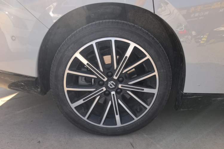 Used Leapmotor B01 2025 650 Enjoyment Edition Right Rear Wheel Hub