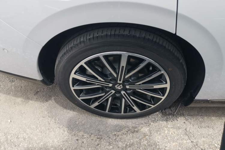 Used Leapmotor B01 2025 650 Enjoyment Edition Right Rear Wheel Hub
