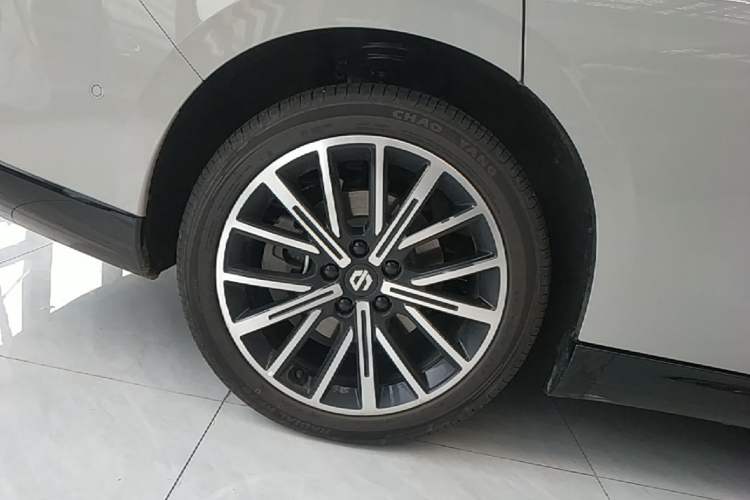 Used Leapmotor B01 2025 650 Enjoyment Edition Right Rear Wheel Hub