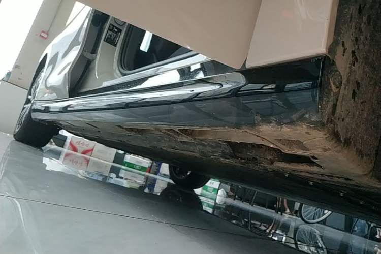 Used Leapmotor B01 2025 650 Enjoyment Edition Right Side Sill