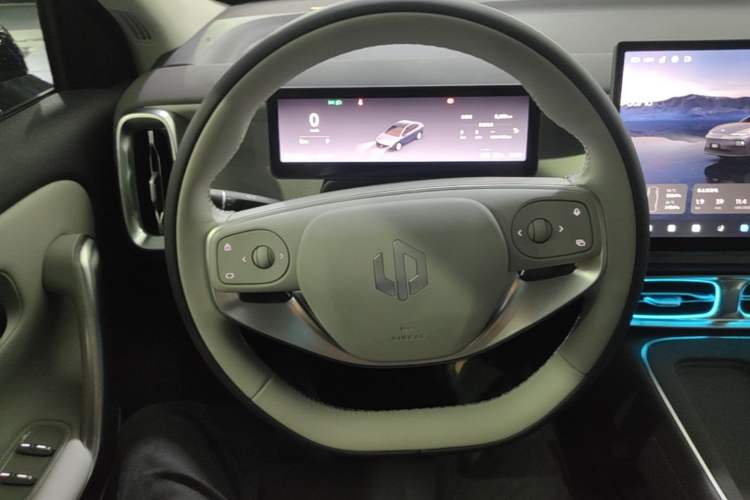 Used Leapmotor B01 2025 650 LiDAR Edition Steering Wheel