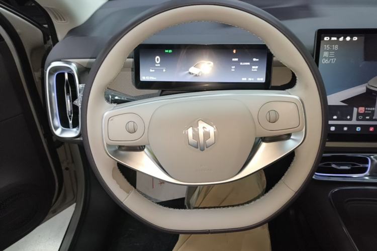 Used Leapmotor B01 2025 650 LiDAR Edition Steering Wheel