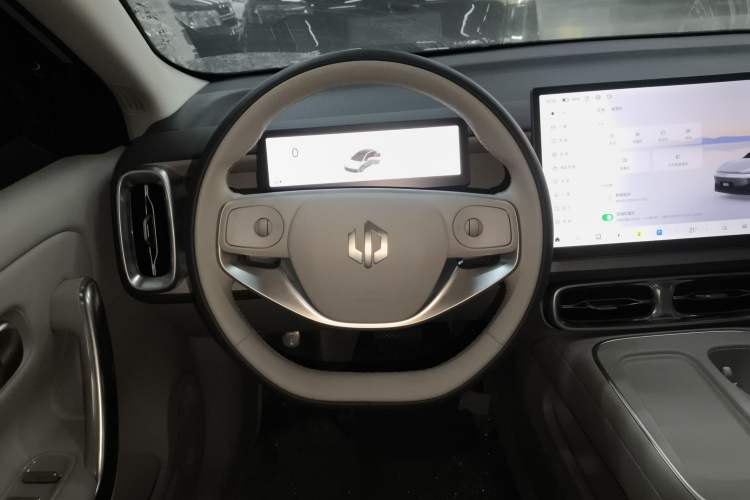 Used Leapmotor B01 2025 650 Enjoyment Edition Steering Wheel
