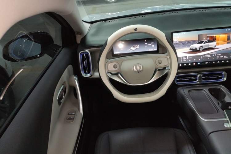 Used Leapmotor B01 2025 650 Enjoyment Edition Steering Wheel