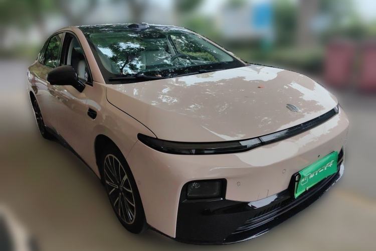 Used Leapmotor B01 2025 550 LiDAR Edition Front Right 45 Deg