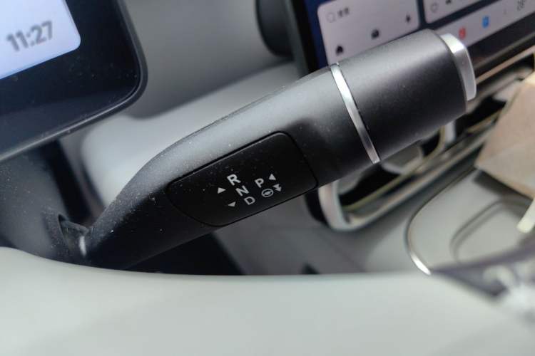 Used Leapmotor B01 2025 550 LiDAR Edition Gear Lever